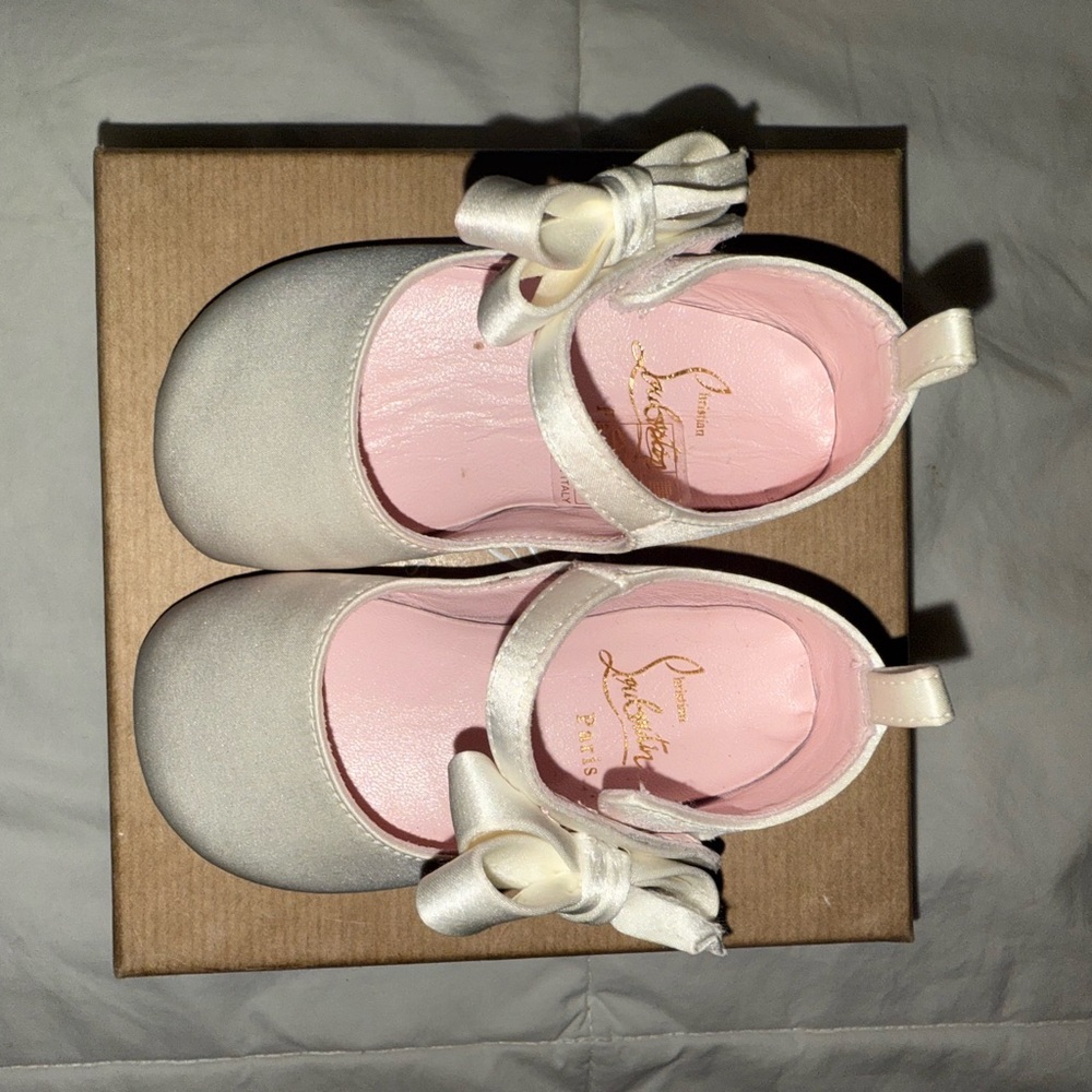 Christian Louboutin Kids Satin Bow Shoes - Ivory